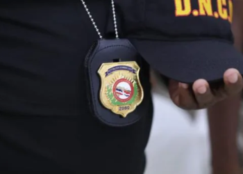 Arrestan a cinco hombres e incautan 564 paquetes de presunta cocaína en barahona