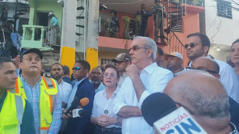 Abinader en los platanitos: "ustedes viven en zozobra aquí"