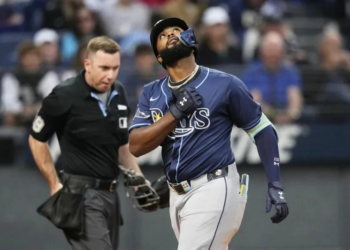 Coby mayo lidera ofensiva de los orioles en triunfo sobre kansas city