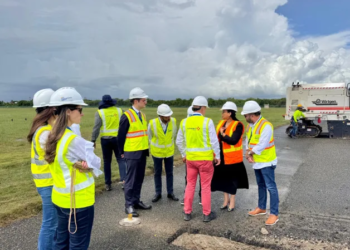 Aerodom inicia remodelación de la pista principal de aterrizaje del aila