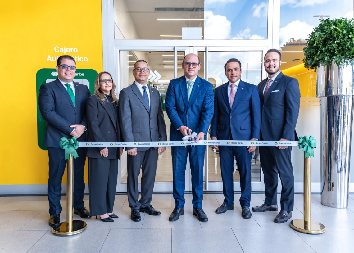 Banco caribe inaugura sucursal en plaza cuadra: apuesta por santo domingo este