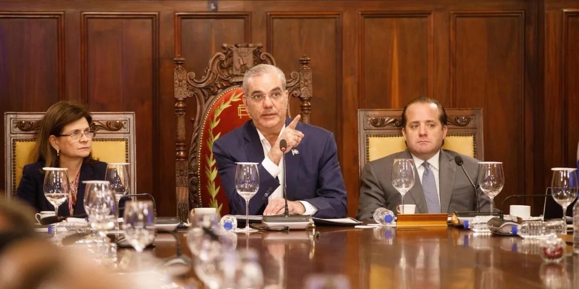 Gobierno busca disponibilidad de más de rd$40 mil millones para paliar efectos de la guerra