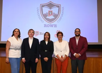 Intec y laboratorios rowe impulsan formación de talento en el sector farmacéutico