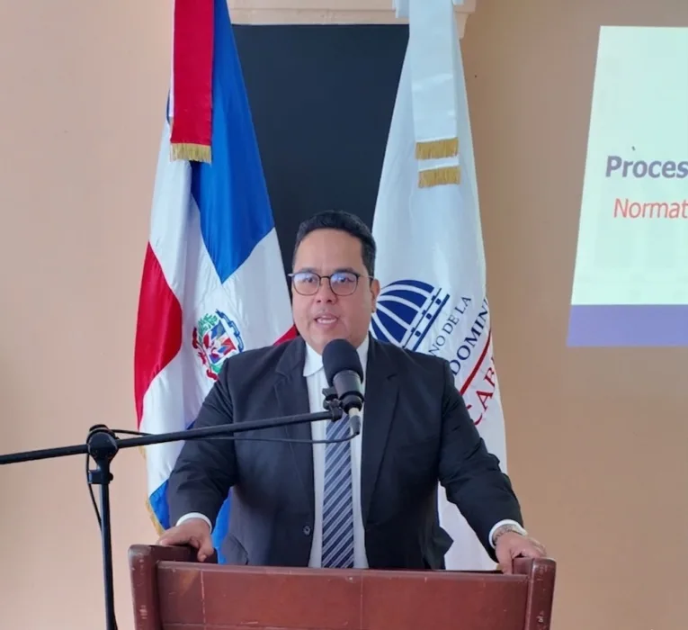 Director Ejecutivo del INCABIDE, Lic. Manuel Oviedo Estrada