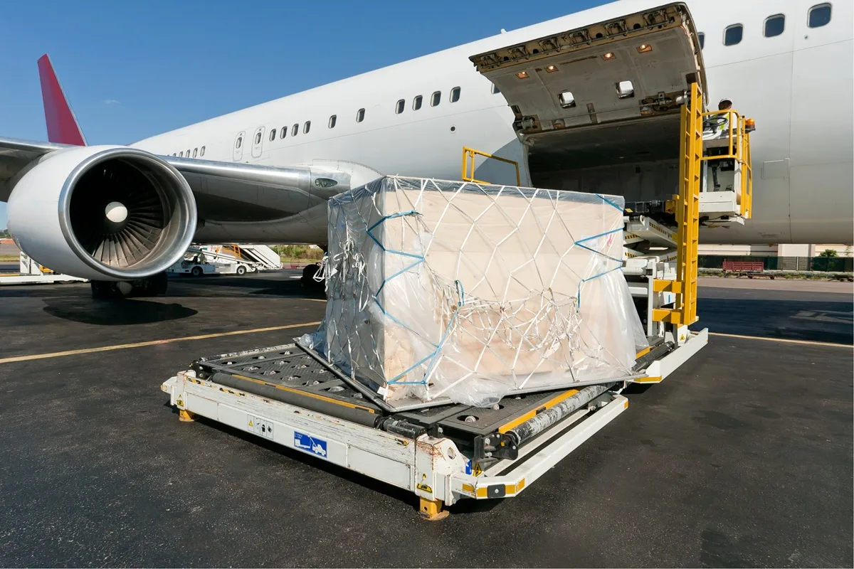 Loading platform of air freight to airplane.