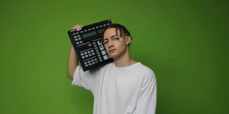 Shaise lanza “niño” desde medellín para el mundo