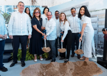 Carolina mejía y presidencia inician construcción del parqueo josé reyes en la ciudad colonial