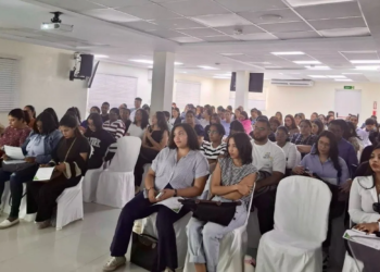 El srso realiza con éxito inducción a 120 médicos pasantes recién ingresados