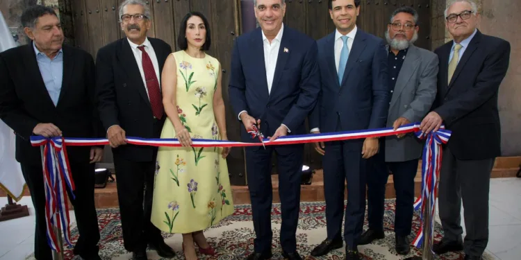 Abinader encabeza reapertura del museo nacional de historia y geografía