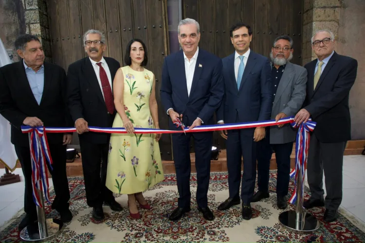 Abinader encabeza reapertura del Museo Nacional de Historia y Geografía Abinader encabeza reapertura del museo nacional de historia y geografía