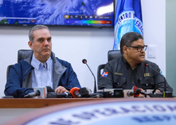 Muere una niña tras colapso de pared por intensas lluvias en sdo