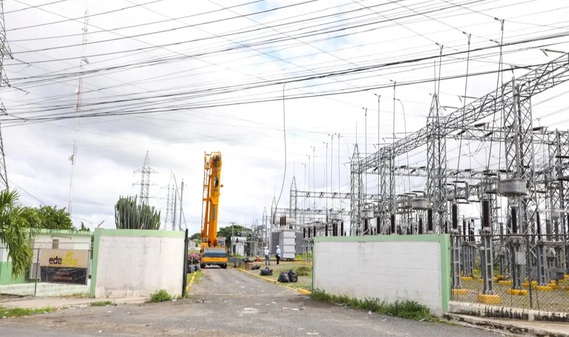 Edeeste reporta avería en circuito de yamasá: decenas de sectores sin energía