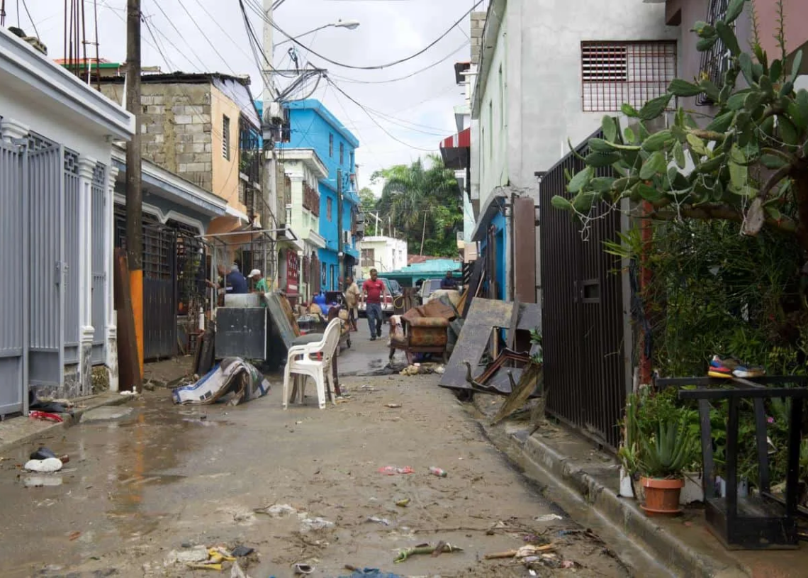 Más de 1,000 viviendas afectadas y 5,120 desplazados por torrenciales lluvias