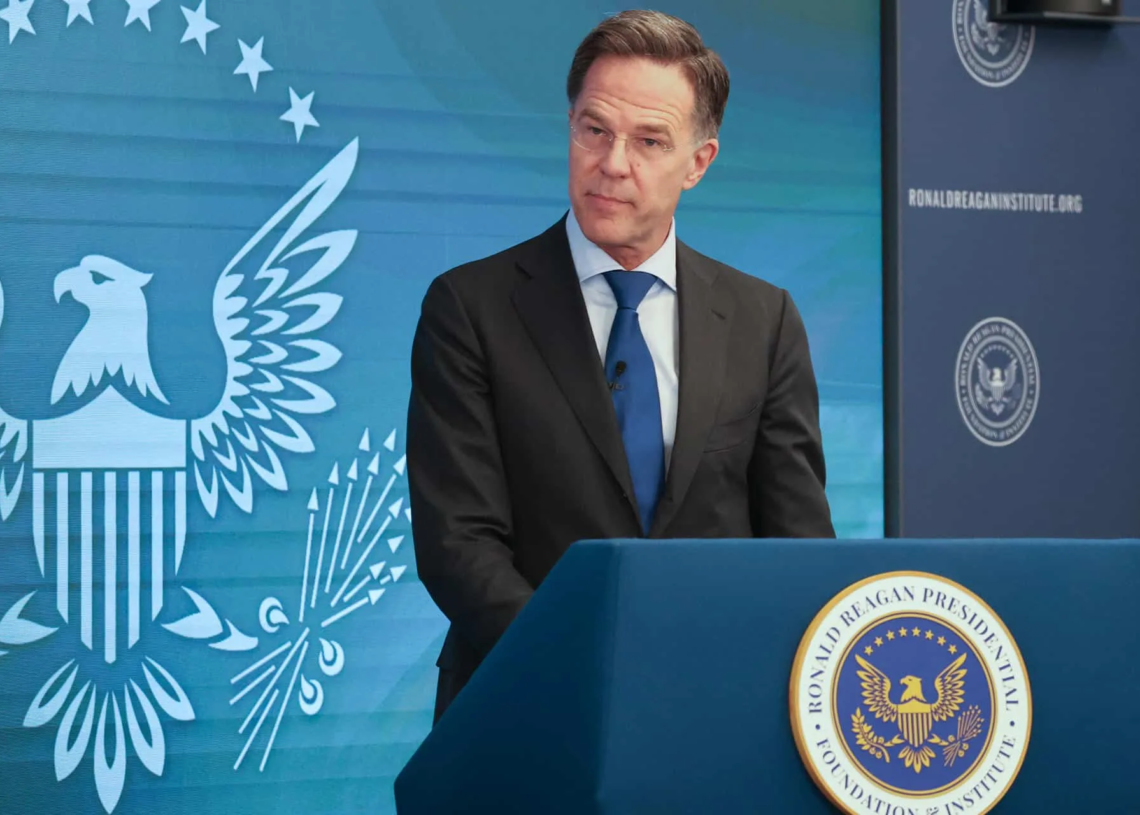 ¿puede trump cumplir su amenaza de sacar a estados unidos de la otan?