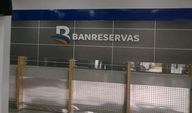 Banreservas cierra oficina en aeropuerto gregorio luperón por adecuaciones