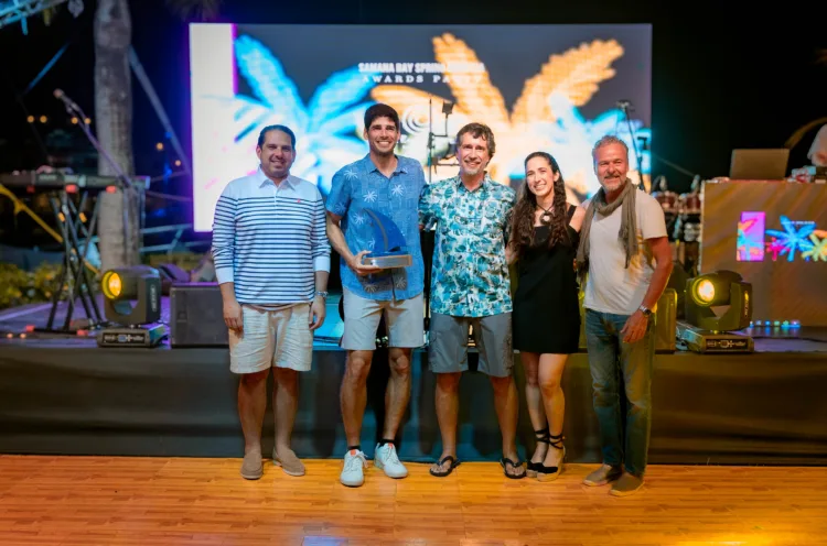 Jorge dargam, raúl aguayo-ganador del 1er lugar ilca 7, eduardo verdeja, ana bancalari y alejandro irigoyen