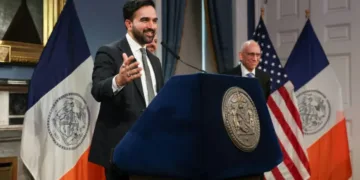 Alcalde de nueva york da marcha atrás en su promesa de aumentar impuesto a la propiedad