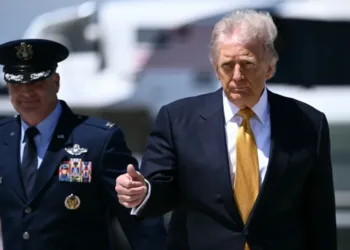 Trump se dirige a china para ver a xi, con irán como telón de fondo