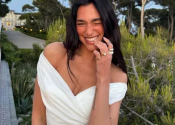 Dua lipa prepara su boda en sicilia para principios de junio, según medios italianos
