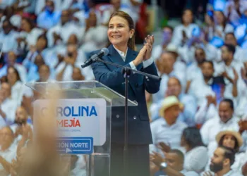 Carolina mejía en santiago
