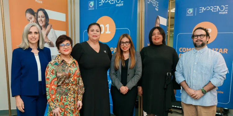 Banco popular realiza ruta emprende mujer en baní