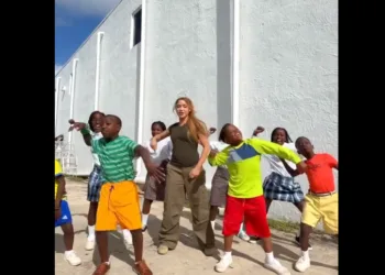 Shakira y ghetto kids de uganda encienden las redes ensayando para el mundial