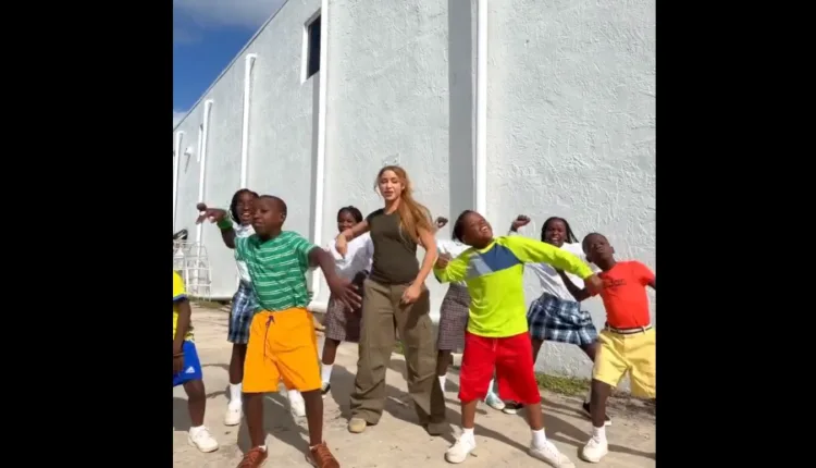Shakira y ghetto kids de uganda encienden las redes ensayando para el mundial