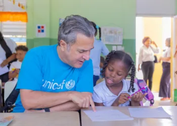 Con base muestra mejoras en la alfabetización y matemáticas en aulas dominicanas