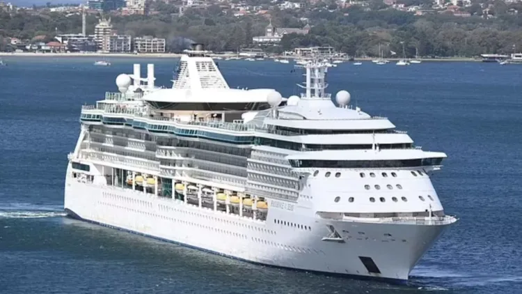 Salud pública impide desembarco de aislados por norovirus en crucero