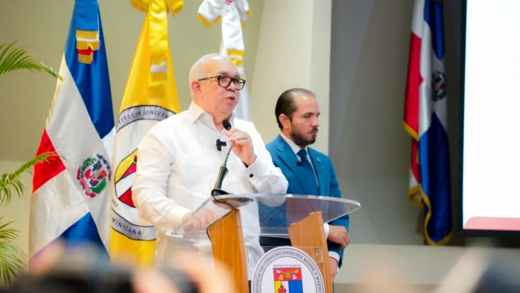Bagrícola y tnr anuncian rd$30 millones para energía solar en el campo