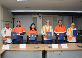 Barrick pueblo viejo y sindicato firman tercer convenio colectivo