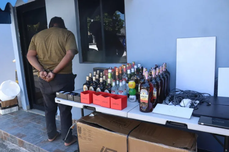 Apresan hombre por estafa electrónica en santo domingo oeste