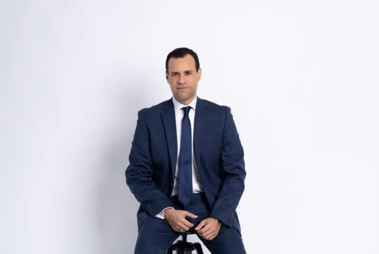 ¿quién es ernesto rodríguez? El nuevo director del hospital municipal de engombe