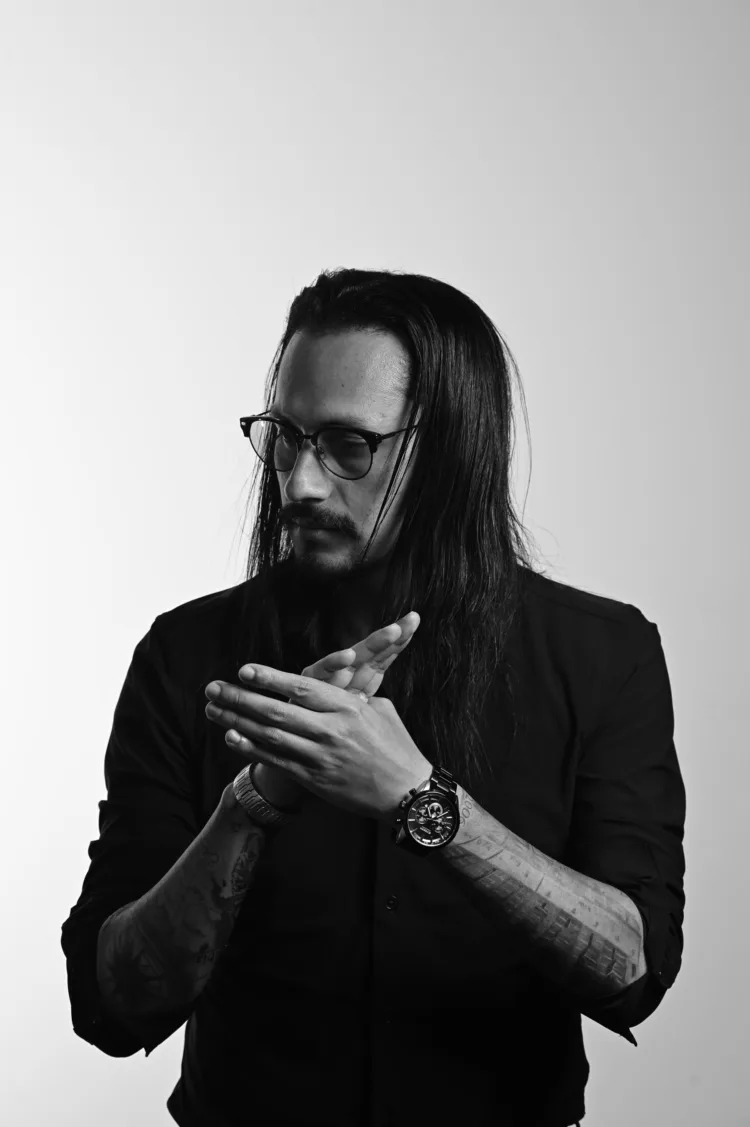 Julian baixo precisión técnica y sensibilidad artística en perfecta armonía