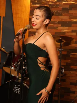 La baby stepha emerge como una de las nuevas voces del urbano latino