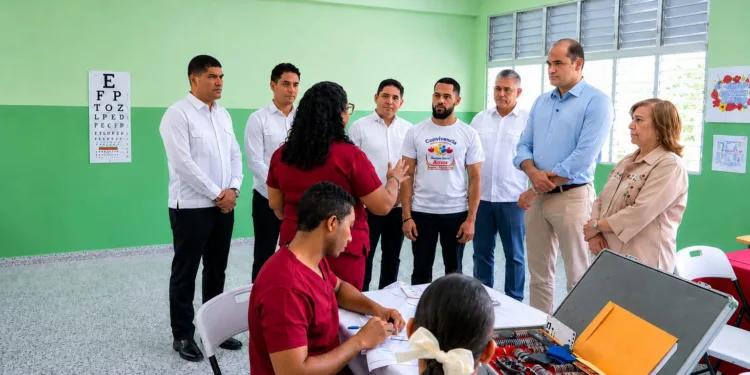 Más de 650 estudiantes de la vega recibieron atenciones de salud durante jornada del inabie