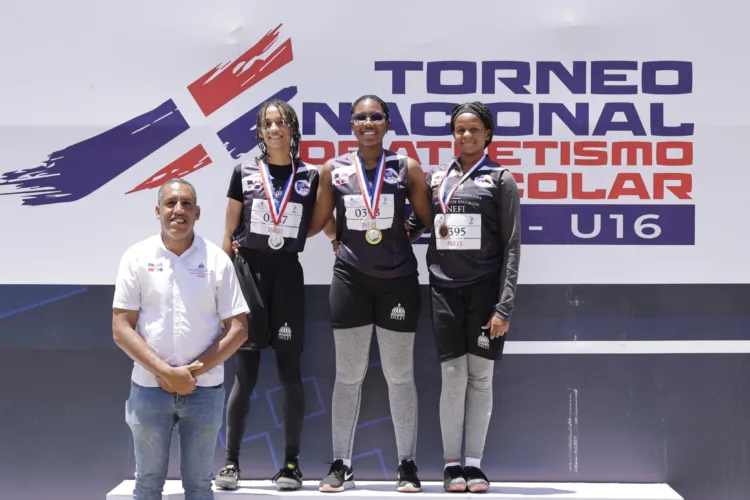 Dajabón domina la zona cibao-norte en el atletismo escolar inefi 2026