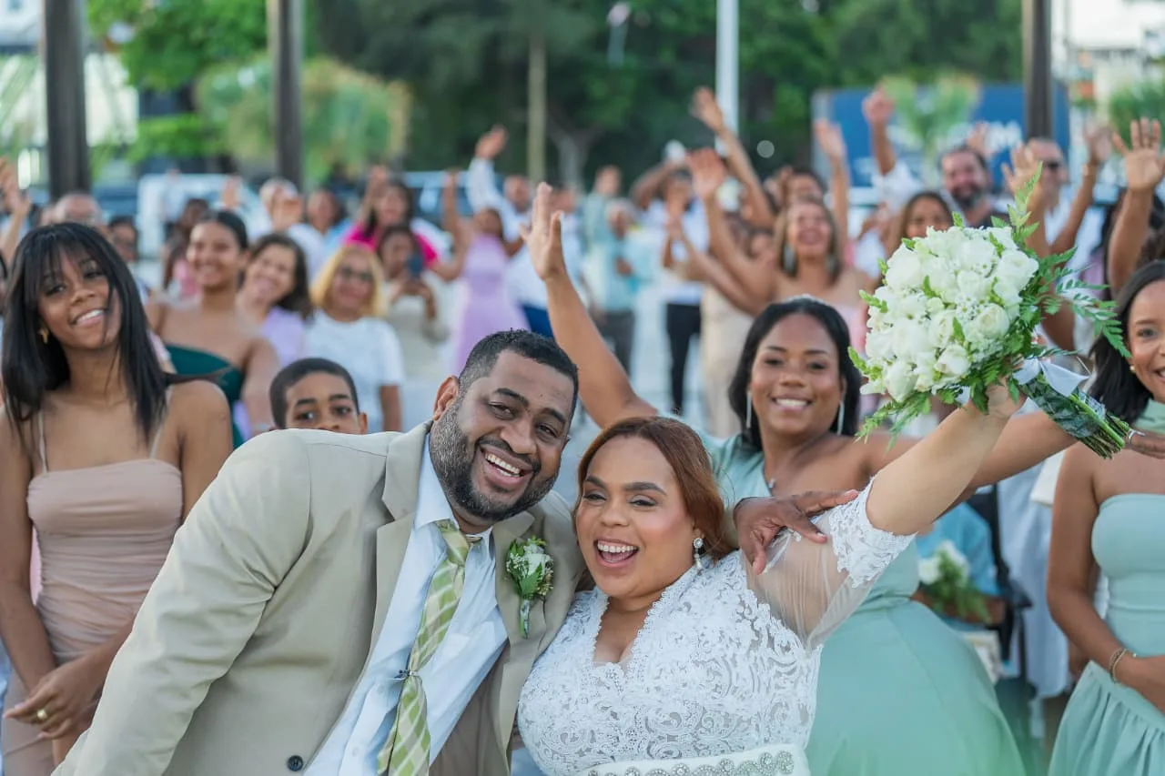 Espacios del malecón se afianzan como escenarios de bodas