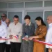 Raquel peña y director del sns entregan renovado hospital en castañuelas