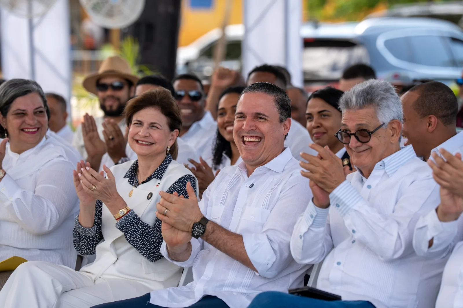 Raquel peña y jean luis rodríguez inauguran muelle pesquero de sabana de la mar