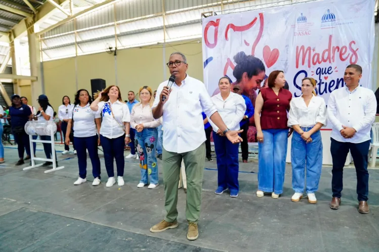 Gobierno impacta a más de 10 mil madres con jornada “madres que sostienen”