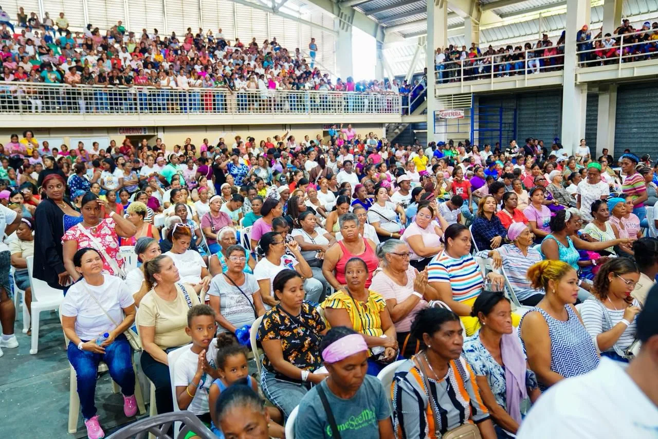 Gobierno impacta a más de 10 mil madres con jornada “madres que sostienen”