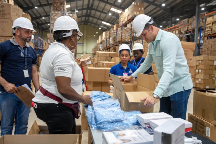 Inabie inicia distribución de útiles para 1. 8 millones de estudiantes