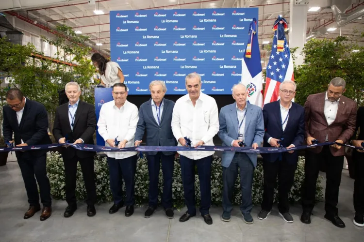 Con la presencia del presidente abinader, pricesmart abre nueva sucursal en la romana