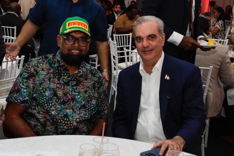 Presidente abinader llega a guyana para fortalecer acuerdos de energía y seguridad alimentaria