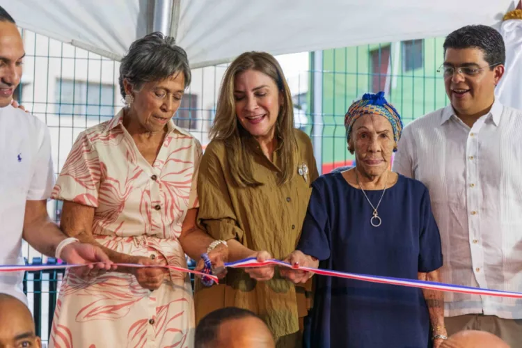 Carolina inaugura parque villa consuelo y entrega entorno más seguro