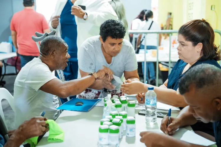 Alcaldía del distrito nacional lleva a villa francisca operativo médico y social