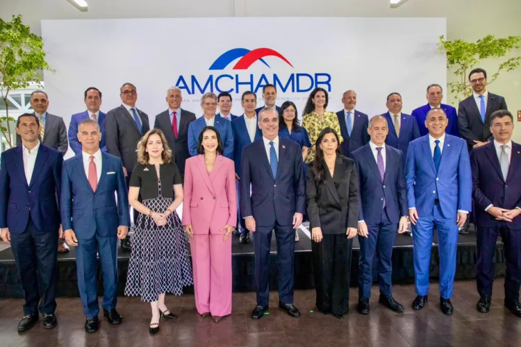 Raquel arbaje resalta alianzas y corresponsabilidad como claves del desarrollo en almuerzo de amchamdr