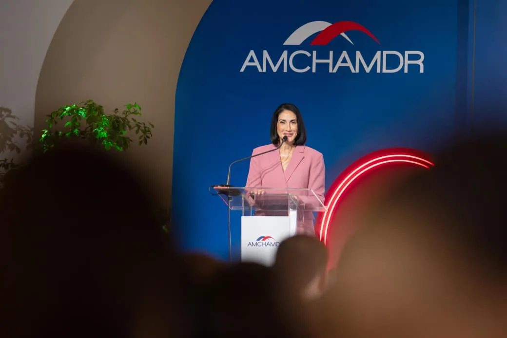 Raquel arbaje resalta alianzas y corresponsabilidad como claves del desarrollo en almuerzo de amchamdr