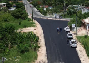 Desvío de la ceiba entra en fase final de asfaltado por disposición del presidente abinader